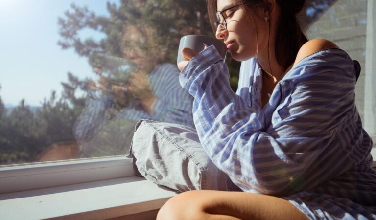 What It’s Really Like to Wake Up with Dystonia Every Day: A Raw, Honest Look Inside
